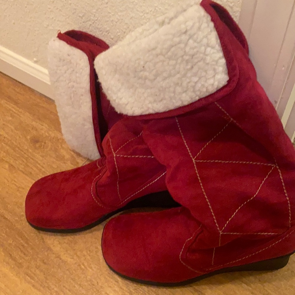 Bamboo Red wedged boots size 7